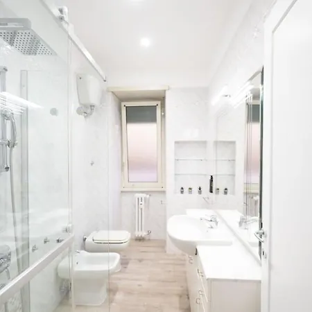 Lovely In Hip And Vibrant Pigneto Lejlighed