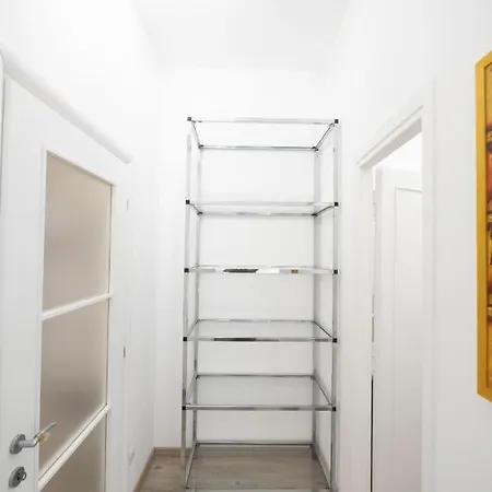 Lovely In Hip And Vibrant Pigneto *