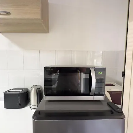 Lovely In Hip And Vibrant Pigneto *