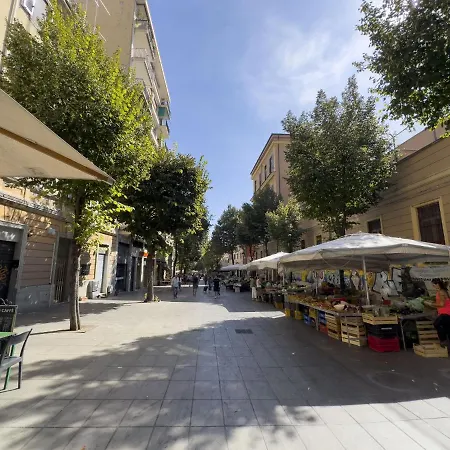 Lovely In Hip And Vibrant Pigneto * Rom