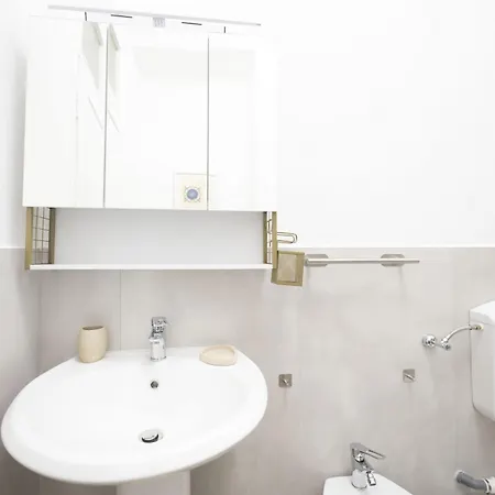 Lovely In Hip And Vibrant Pigneto Lejlighed Rom